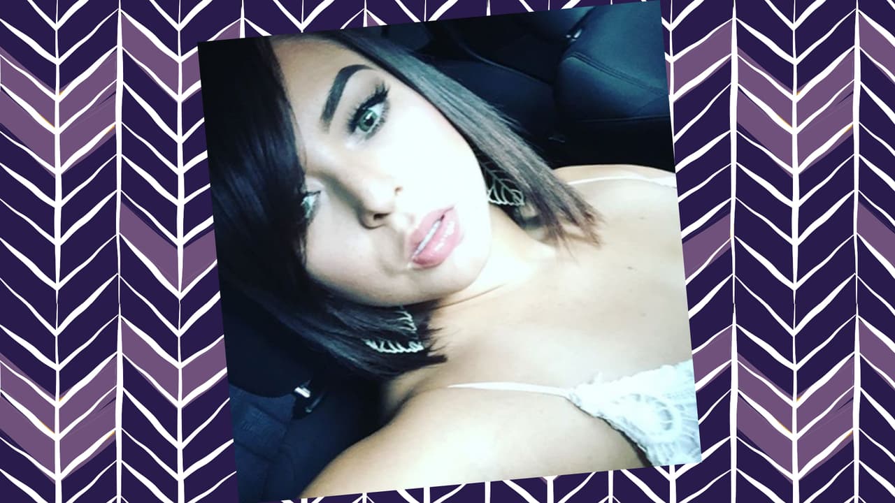 Vivian pudiera ser fácilmente la doble de nuestra Becky G. Ambas cantan, bailan y adoran las cámaras. A Becky la vimos de jueza invitada en Pequeños Gigantes USA y Vivian tampoco es ajena a los shows de Univision pues participó en 2016 en Va Por Ti. ¿En qué se parecen y en qué no?