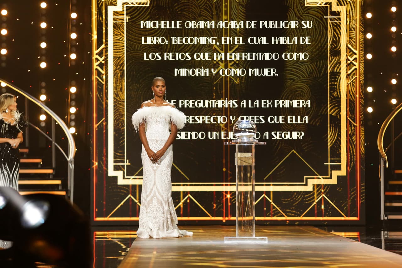 Hasta que finalmente llegó el momento de las preguntas. A Ceylin Rosario le tocó responder 
<a href="https://www.univision.com/shows/nuestra-belleza-latina/que-le-preguntarias-a-michelle-obama-si-la-tuvieras-enfrente-la-poderosa-respuesta-de-ceylin-rosario-video" target="_blank">qué le preguntaría a Michelle Obama si la tuviera enfrente</a>.