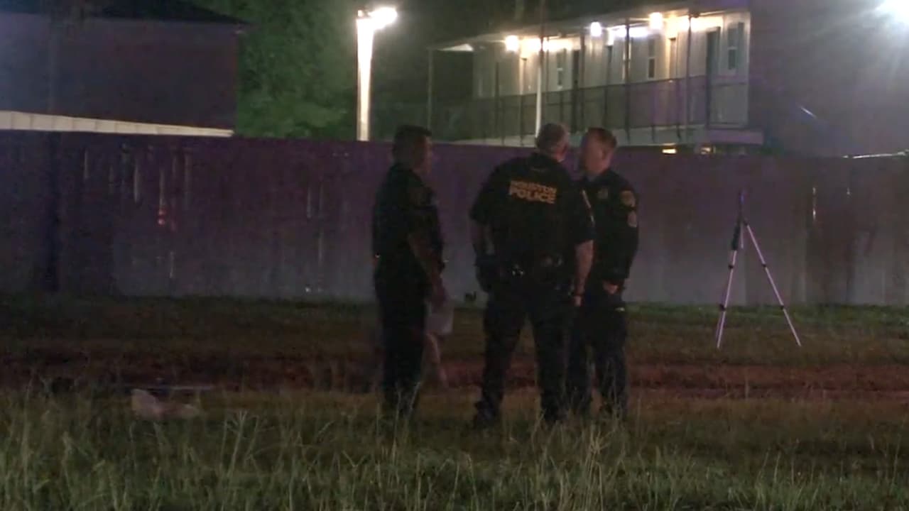 Ugarte Morales conducía un automóvil Mercurio Mariner de color negro y no se detuvo frente a un semáforo en rojo, indican las autoridades.