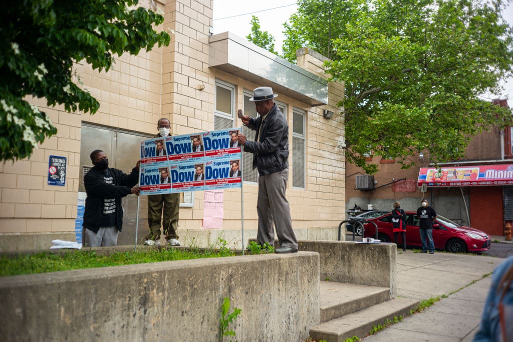 Los centros de votación abrieron desde las 7 am y cerraron a las 8 pm. El personal del Departamento de Estado y los voluntarios de otras agencias estatales respondieron más de 3,600 llamadas recibidas en la línea de ayuda al votante. La mayoría tenía preguntas sobre el estado de registro de votantes, la ubicación del lugar de votación o las boletas por correo.