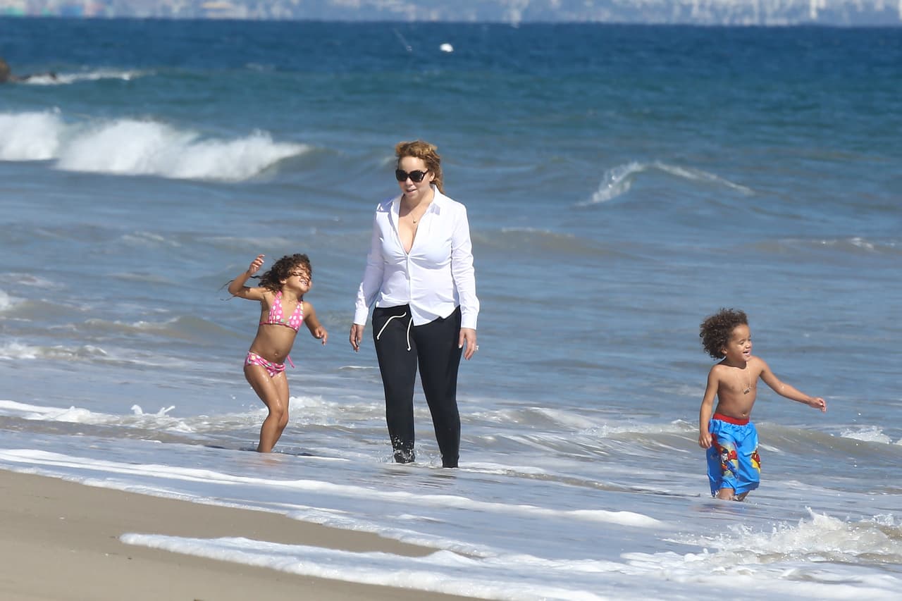 Moroccan llevaba un bañador azul.
