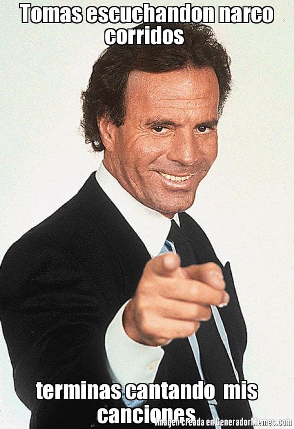 Entre los exponentes del género se crean canciones que narran los acontecimientos más recientes. Un ejemplo es Calibre 50, que dedió el tema,
<i>Se volvió a pelar mi ‘apá</i>, dedicado a Joaquín ‘El Chapo’ Guzmán.