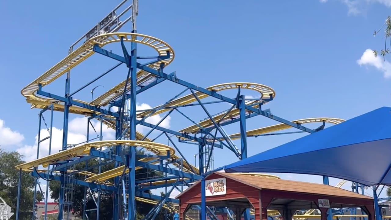 "Su cabeza está muy hinchada": revelan llamadas al 911 de la caída de un niño desde una montaña rusa en Florida