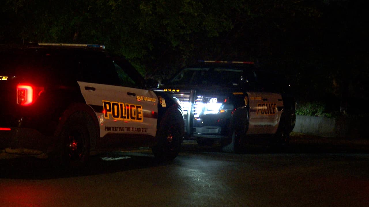 Chica de 17 años apuñala a su novio y al padre de él tras una discusión en el este de San Antonio