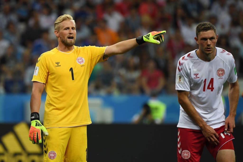 Igual, cuando hubo amenazas para Dinamarca, el arquero Kasper Schmeichel sorteó con éxito el peligro.