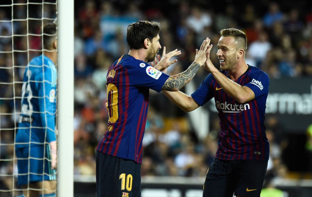 Arthur defenderá los colores de la Juventus junto a Cristiano Ronaldo tras salir del Barcelona.