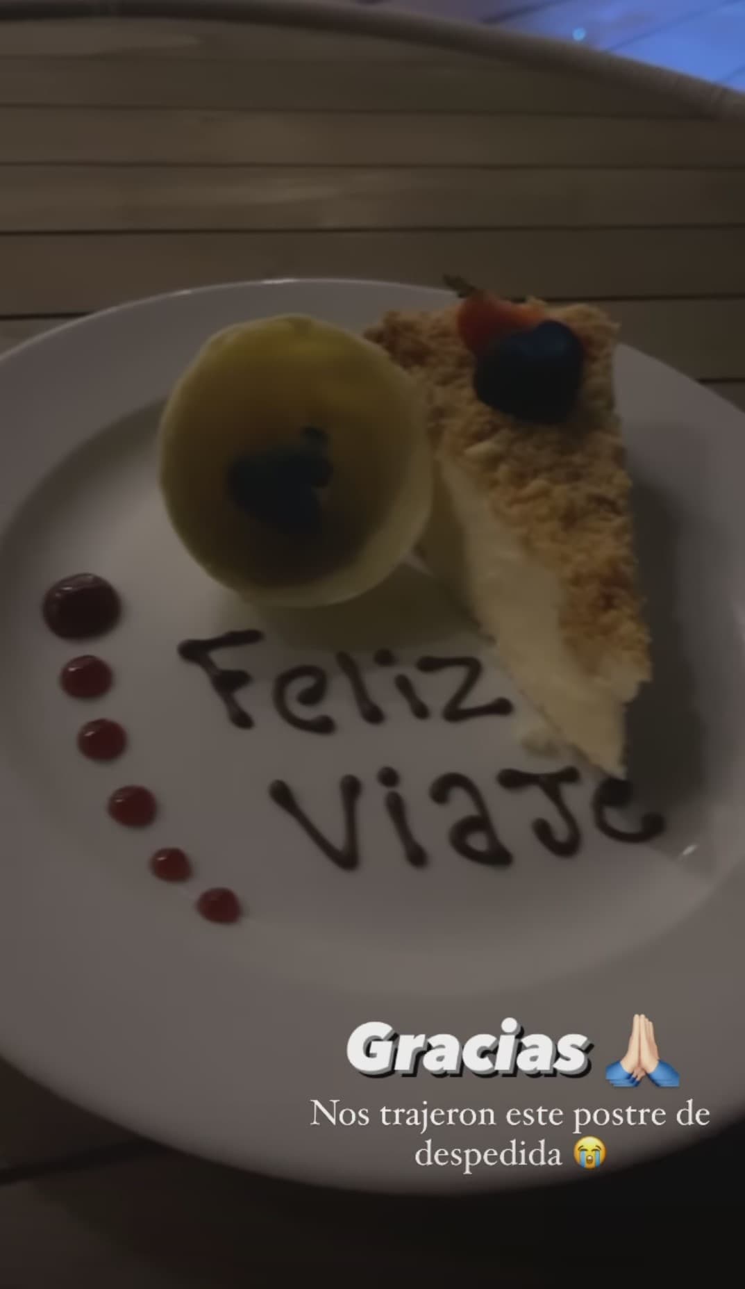 Despedirse del destino paradisíaco que visitaron no fue fácil, pero un postre alivió un poco su corazón.