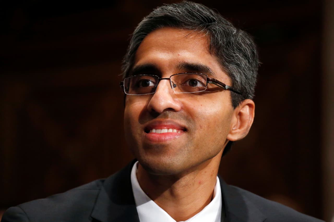 <b>Director General de Salud Pública: Vivek Murthy</b>. Médico, ocupó este cargo durante la administración Obama, entre 2014 y 2017.