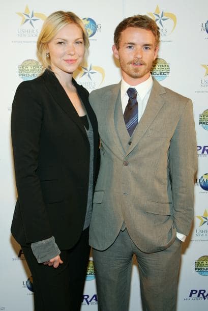 Laura, quien ahora sale en el show de Netflix 'Orange is the New Black', también pertenece a la misma polémica iglesia.