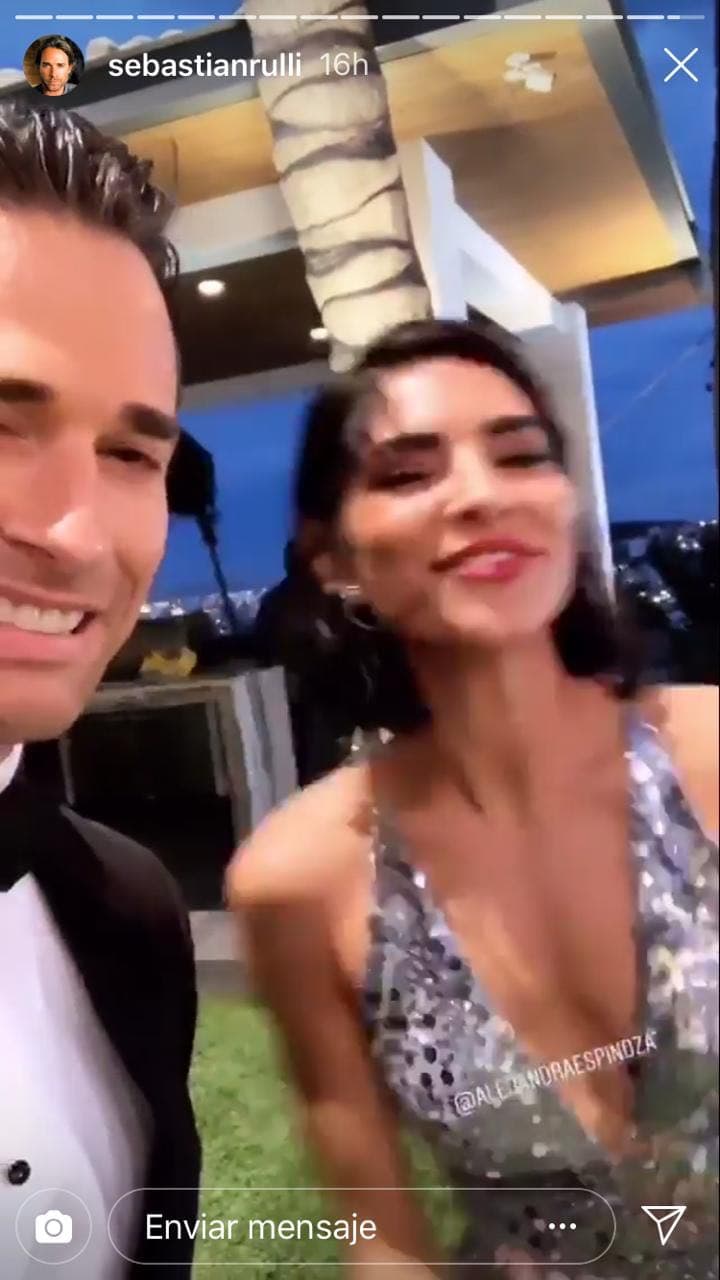 Ahora trabaja 
<b><a href="https://www.univision.com/entretenimiento/celebridades/sebastian-rulli-y-renata-notni-protagonizan-la-nueva-telenovela-el-ultimo-dragon-fotos">al lado del galán argentino Sebastián Rulli</a></b>, con quien este miércoles grabó sus primeras escenas.