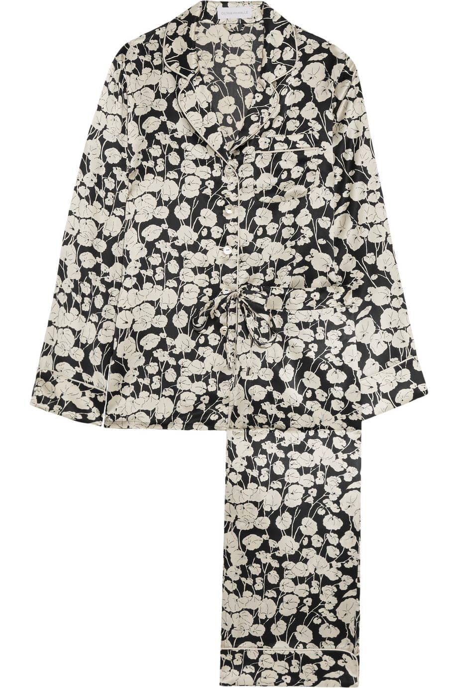 El sastre pantalón, ese hecho de una chaqueta formal y unos pantalones rectos, ha sido desde los años 80 el emblema de la mujer que conquistó el espacio de la oficina. El tradicional negro le ha abierto espacio a los de colores en bloque o estampados florales (Olivia Von Halle)