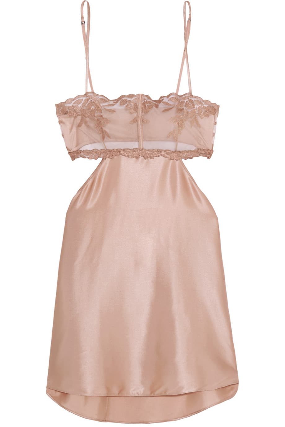 Las batas de dormir salieron de la intimidad de la alcoba y conquistaron las calles de la mano de diseñadores como Yves Saint Laurent y Jean Paul Gaultier. En forma de camisolas o de 'slip dress' esta es la prenda que querrás usar cuando te quieras sentir irresistible. (La Perla)