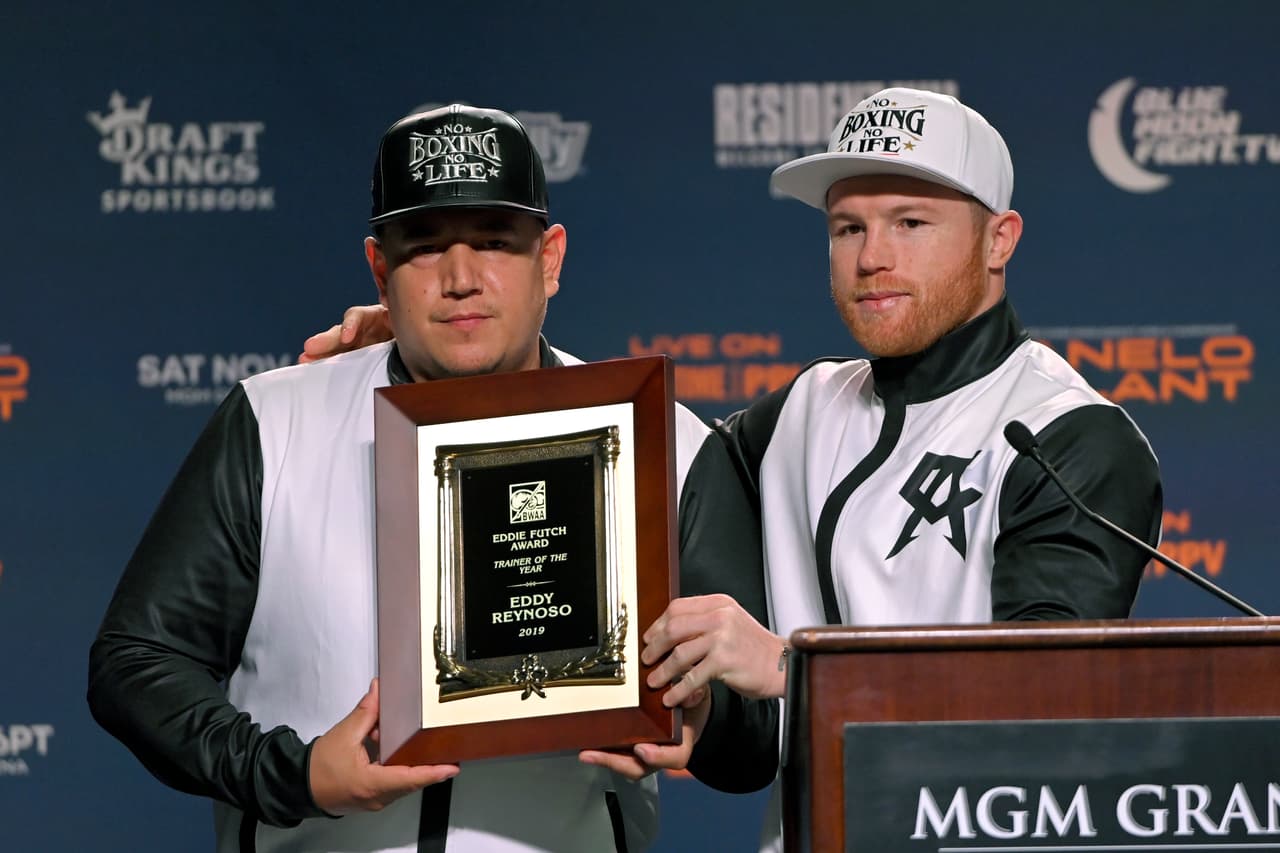 ¿Miedo? Acusan al Team Canelo de evitar la revancha con Dmitry Bivol