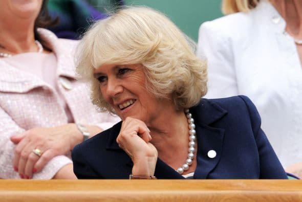 Incluso, la nombró de manera peyorativa como 
<b><a href="https://www.univision.com/entretenimiento/realeza/el-momento-en-el-que-la-princesa-diana-confronto-a-la-amante-y-ahora-esposa-del-principe-carlos" target="_blank">'La rottweiler'</a></b>, en alusión a la raza de perros.
<br>