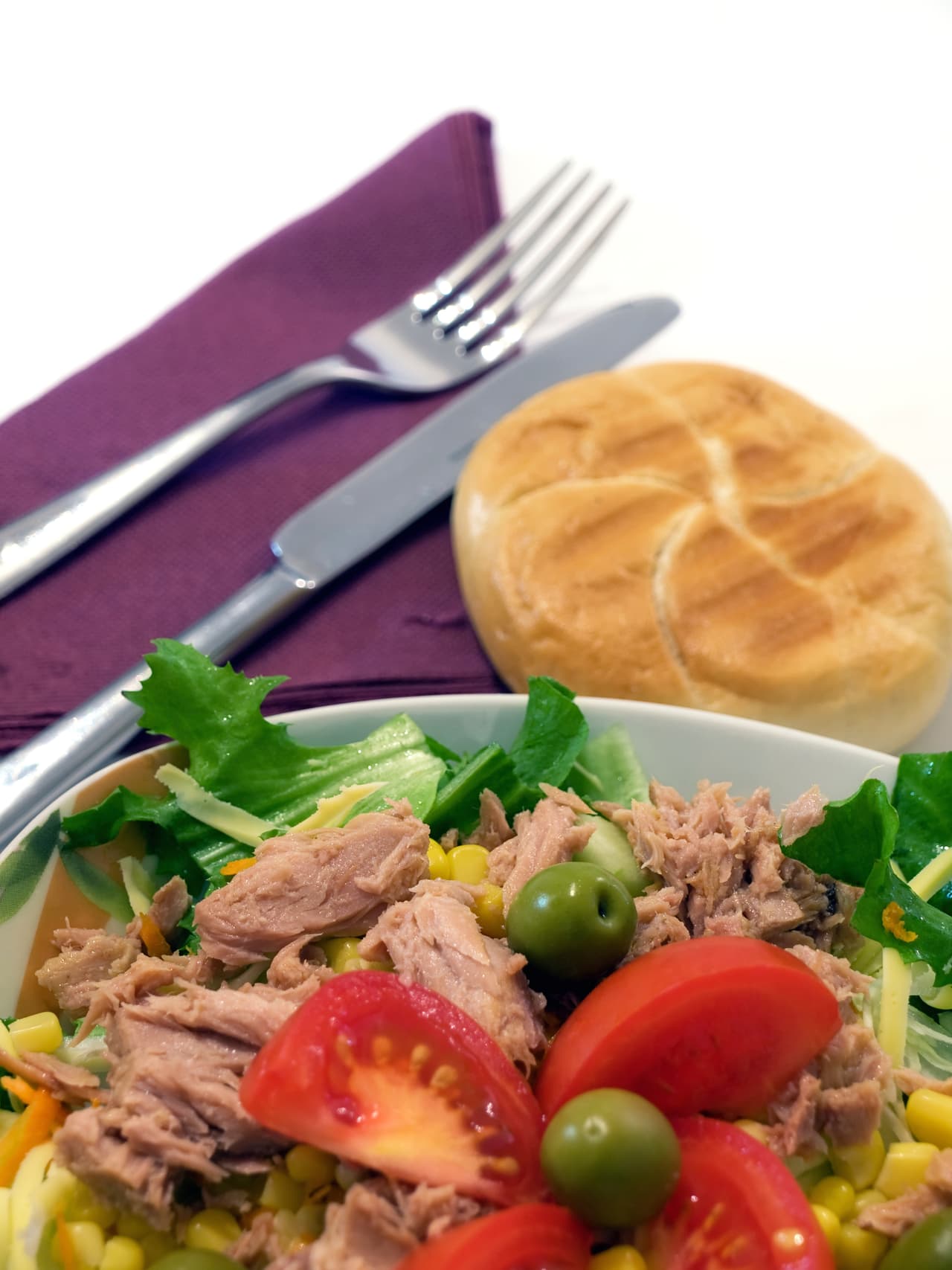 Como toda dieta, debe ser controlada por expertos que eviten la carencia de proteínas o vitaminas esenciales en la persona.