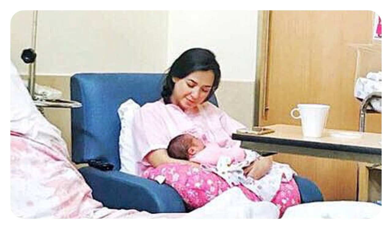 <b><a href="http://www.univision.com/programas/novelas/ya-nacio-la-hija-de-fatima-torre-y-asi-la-presumio-en-redes-sociales">Fátima Torre</a></b> debutó como mamá hace pocos días de una bebita.