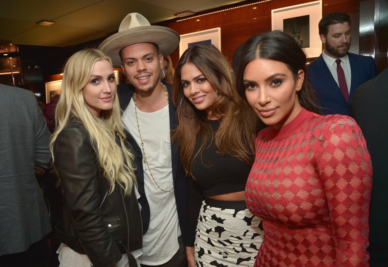 Ashlee Simpson, Evan Ross y la productora Carla DiBello.