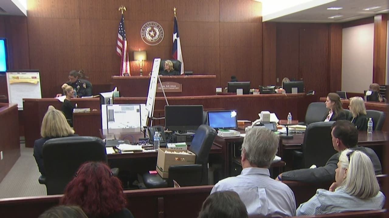 Arranca juicio de viuda acusada de apuñalar a su marido horas antes de festejar su aniversario