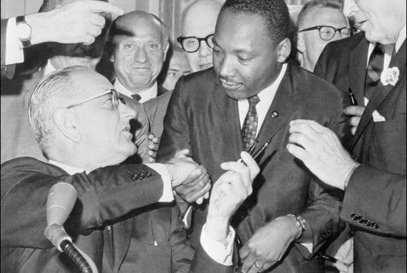 Otra teoría que tiene muchos adeptos es un plan del vicepresidente Lyndon B. Johnson.