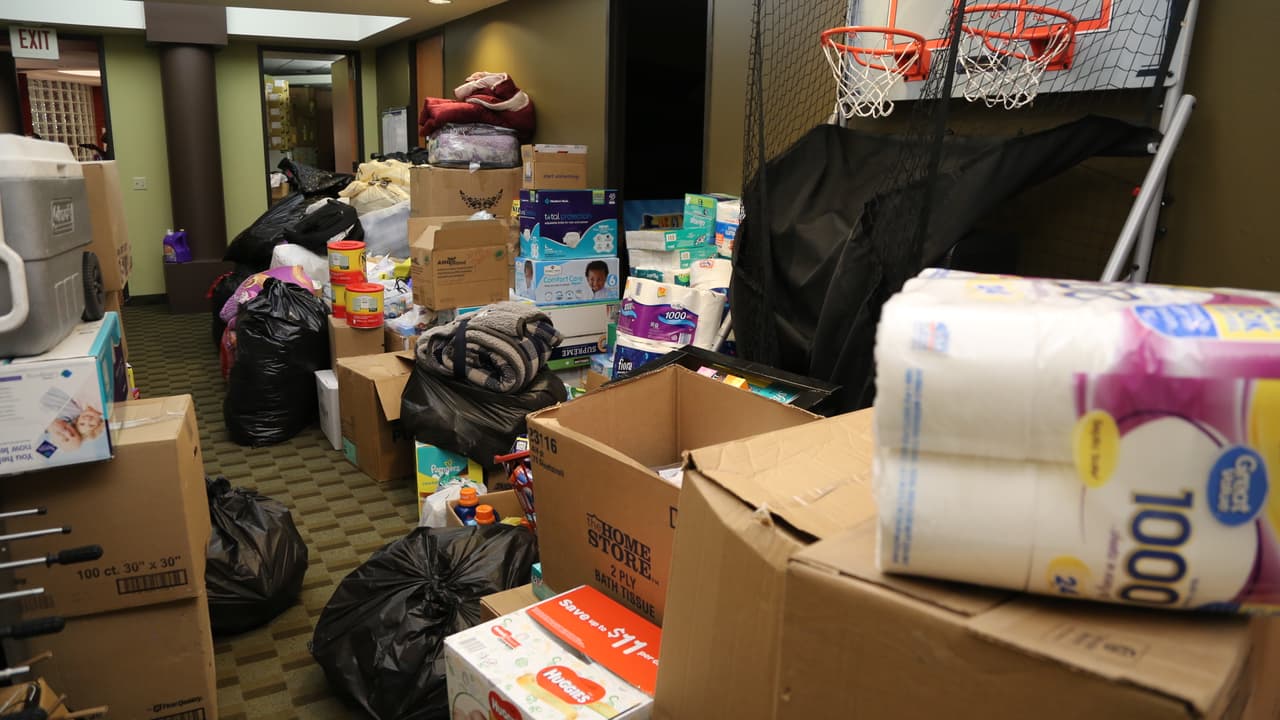 Raúl 'El Pelón', Carla Medrano y El Feo ya están en Texas y quedaron sin palabras por ver el apoyo de todos sus radioescuchas en Dallas.