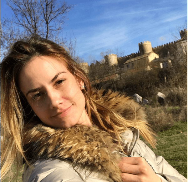 También admitió que uno de los aspectos que más le gustan de su profesión son los cambios, algo que evidentemente la llevó a dejar su cabellera rubia. 
<br>