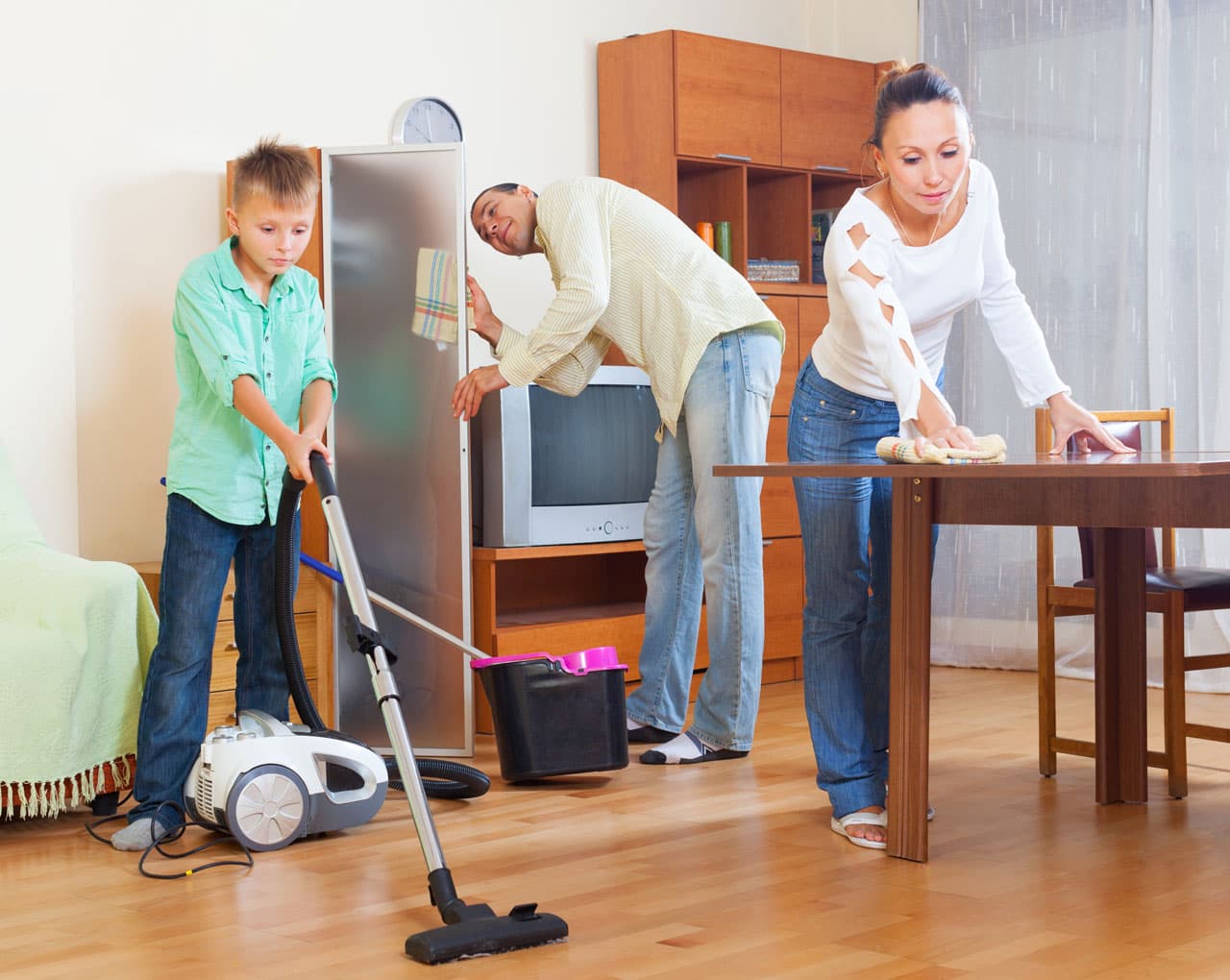 Además de que debes procurar mantener siempre limpio tu hogar, debes saber que ciertos hábitos son terribles para el flujo de energía y pueden estar emanando negatividad que influya en el día a día de toda tu familia.