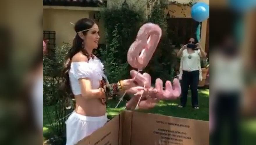 Durante el festejo, Marlene anunció que espera una niña y que llevará por nombre Bella.