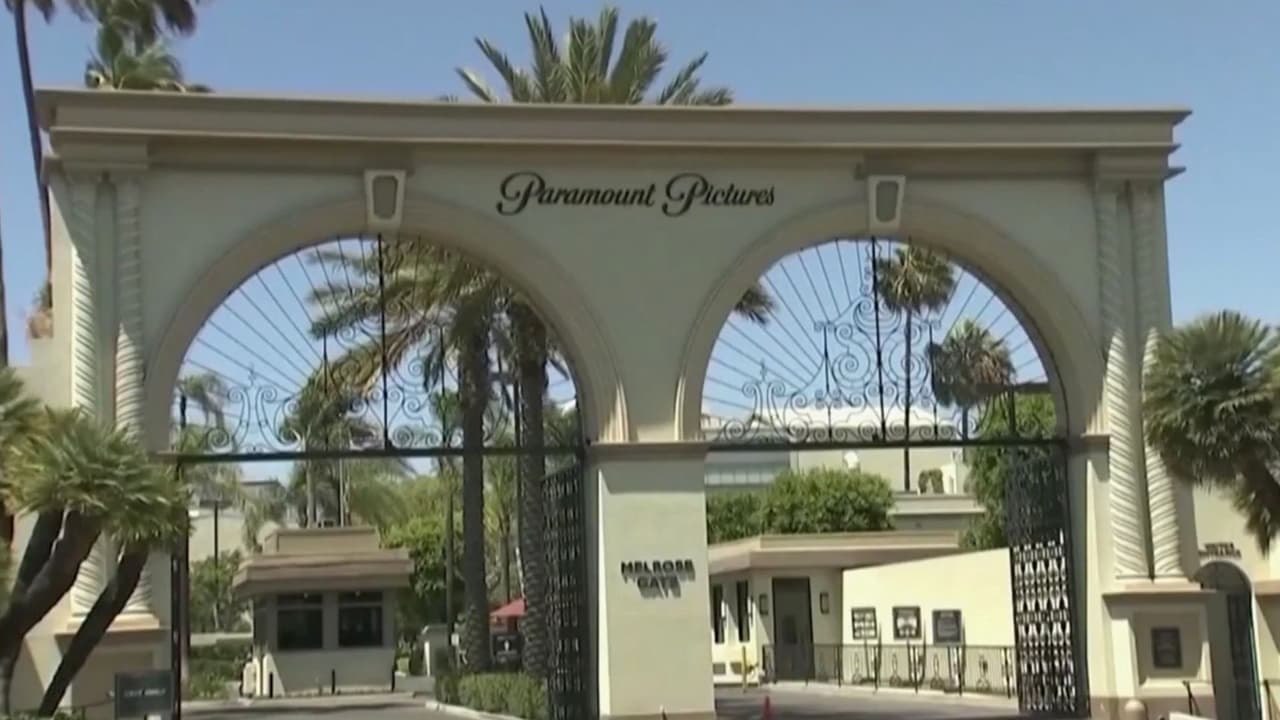 ¿Por qué ha generado controversia la megafusión de Paramount y Warner Bros. Discovery?