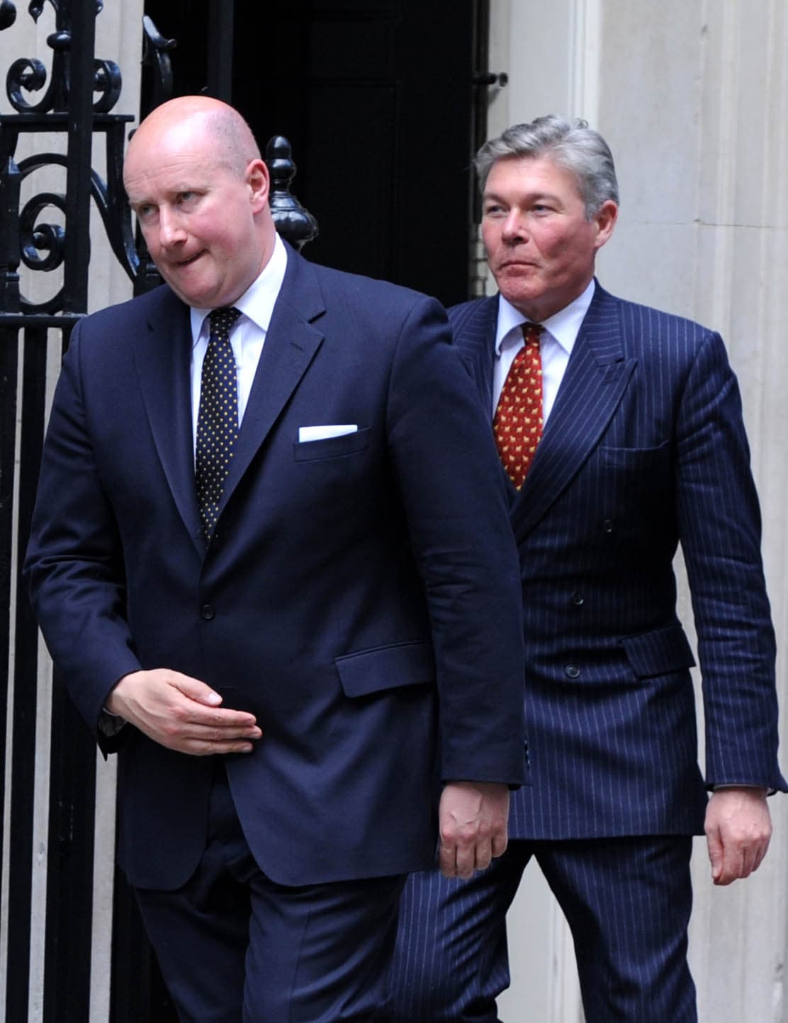 La madre del príncipe Carlos también ha contado con el acompañamiento del brigadier Archie Miller-Bakewell, encargado de la agenda del duque de Edimburgo hasta su retiro. Él también podrá asistir al funeral sin ser miembro de la familia real.