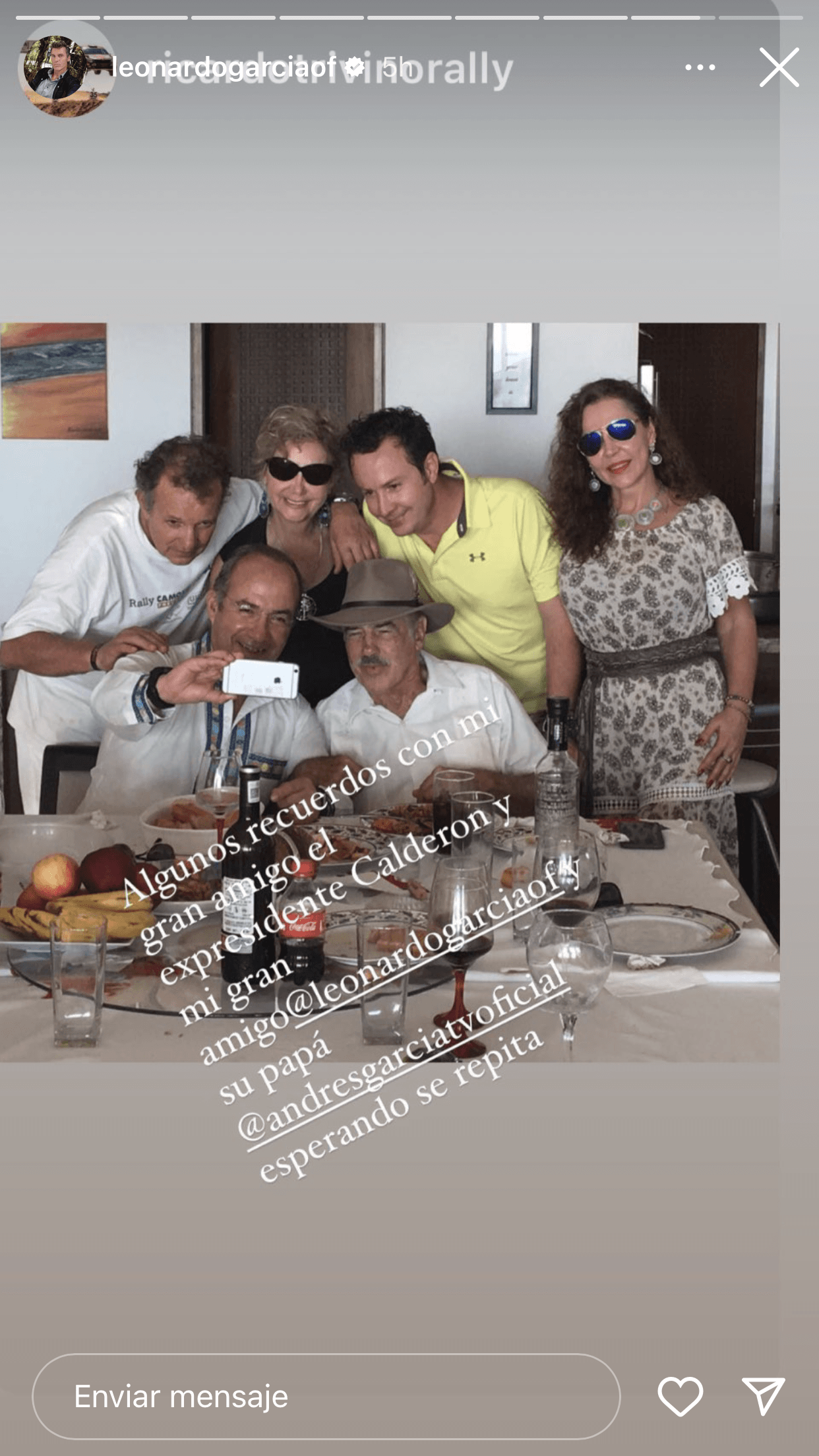 "
<b>Lo único que ha venido es de gorrón</b>, no ha pagado una comida de nadie jamás", acusó.
<br>