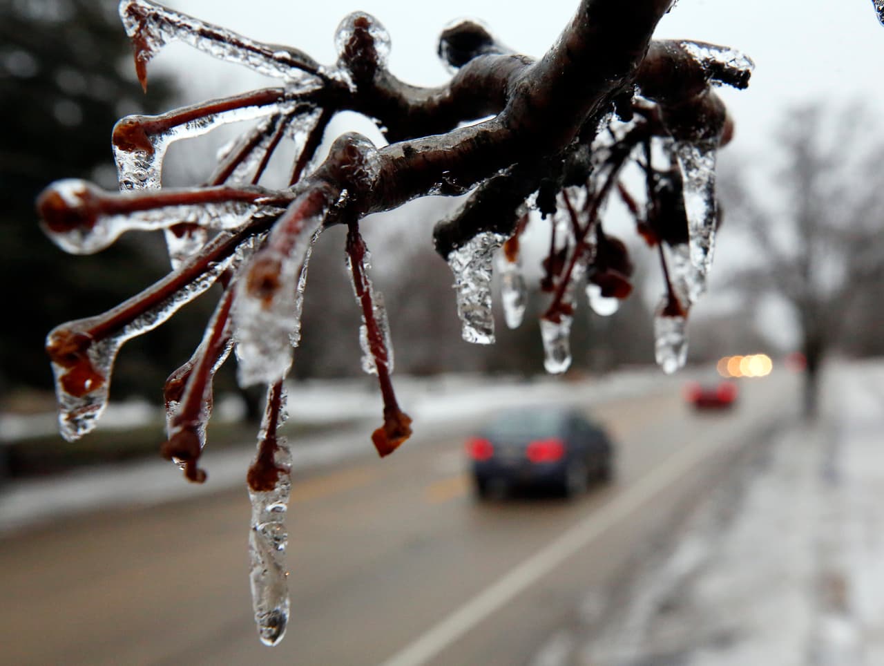 Nos esperan lluvias, riesgo de inundaciones, posibles relámpagos y una drástica caída en las temperaturas