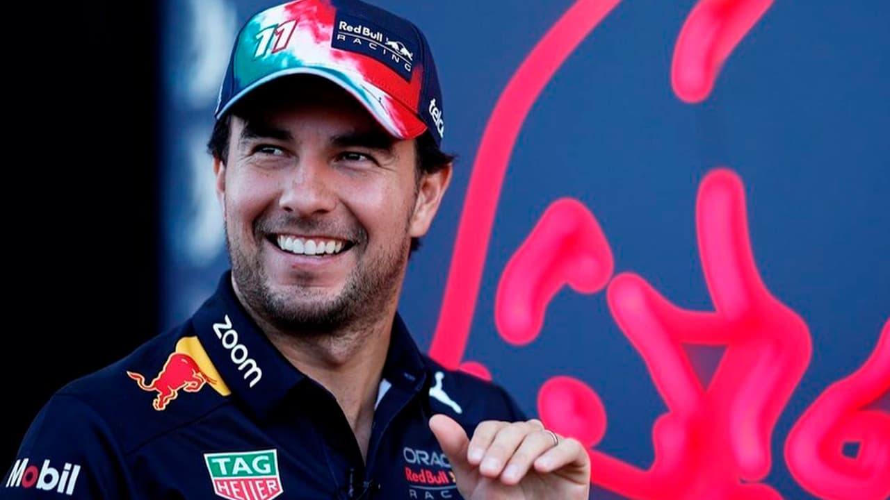'Checo' Pérez aplica rebases de Fórmula 1... a su hijo en Go Karts