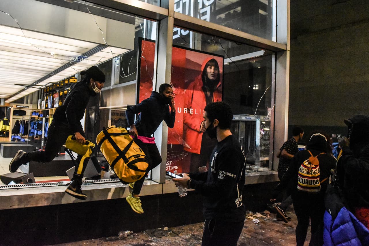 “Se llevaron toda la mercancía”: dueños de negocios golpeados por la cuarentena y ahora por los saqueos