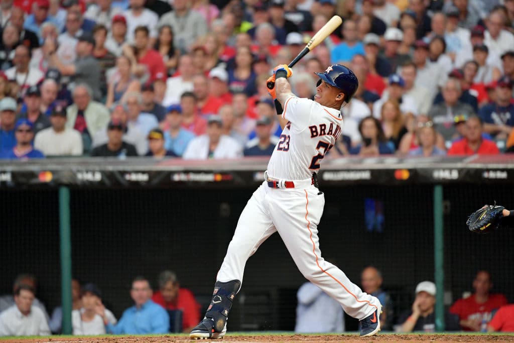 Michael Brantley, otrora pelotero de los Indians, y actualmente de los Houston Astros, pegó doblete remolcador para la Liga Americana en el segundo episodio.