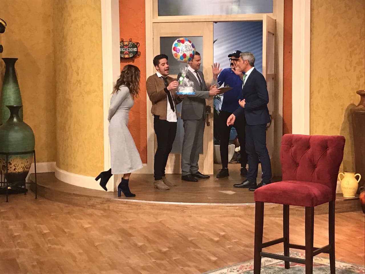 Los primeros regalos no se hicieron esperar y llegaron por entrega express hasta las puertas de nuestra casita.