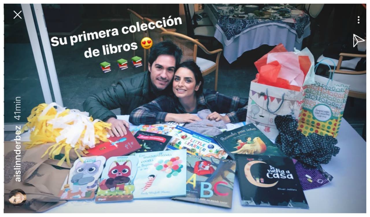 Durante la reunión se organizaron juegos y bromas tradicionales. Un detalle particular es que le regalaron muchos libros.