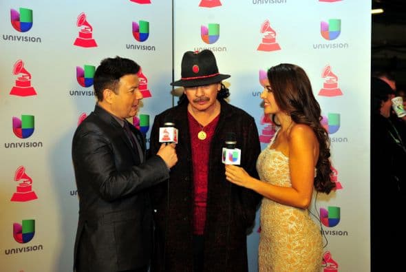 Hay talento por todos lados, Carlos Santana no se pudo escapar de nuestras cámaras.