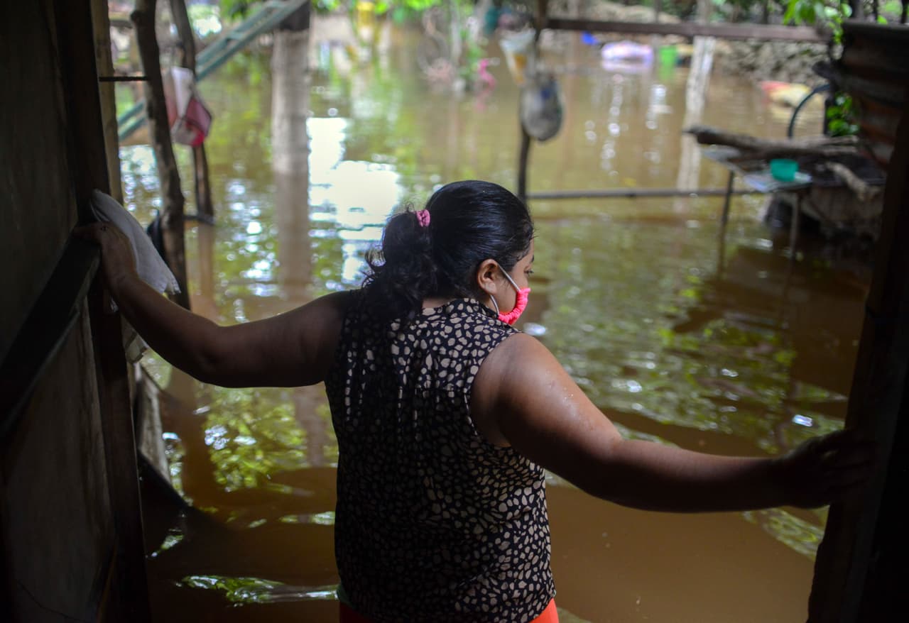 La inundación en Tecoh. El ejército mexicano evacuó a 138 personas en el estado de Campeche después que las crecidas amenazaran las casas, y la policía estatal informó de inundaciones en carreteras.