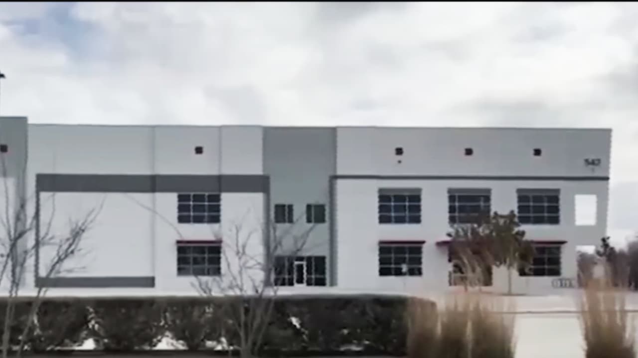 Nuevo centro de detención de ICE queda temporalmente en pausa, dice congresista