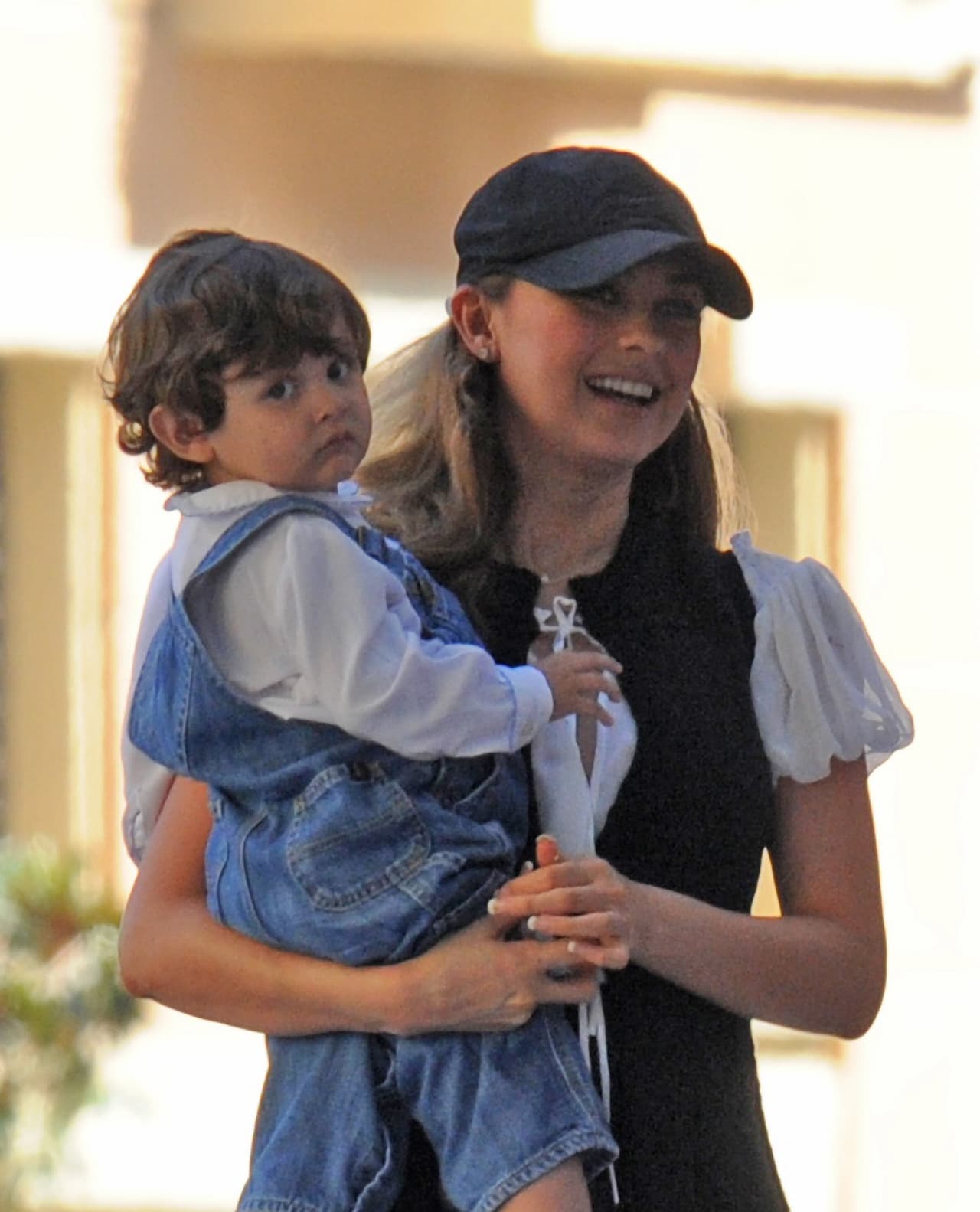 Respecto a la personalidad de sus hijos en esta nueva etapa señaló que su primogénito "es muy tranquilo": "Mi Migue precioso", dijo en la entrevista publicada este lunes 7 de noviembre.