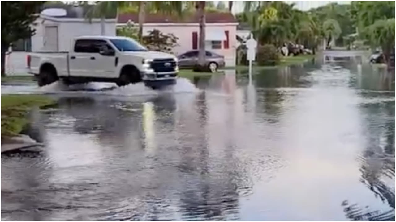  Rotura de una tubería causa inundación en parque de casas móviles 
