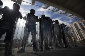 Según una investigación de la revista Proceso la Policía Federal y el Ejército habrían estado durante el ataque a los alumnos de Ayotzinapa.