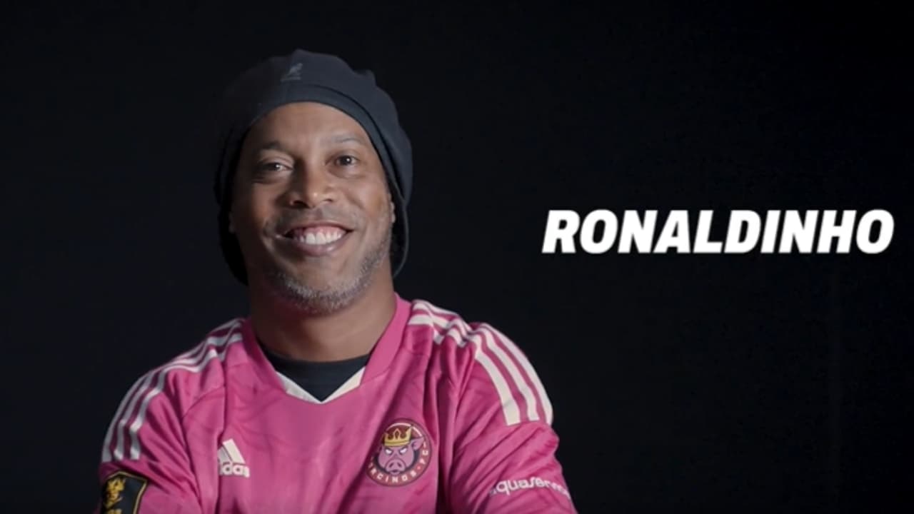¡Fichaje estrella! Ronaldinho, nuevo jugador de Porcinos de la Kings League