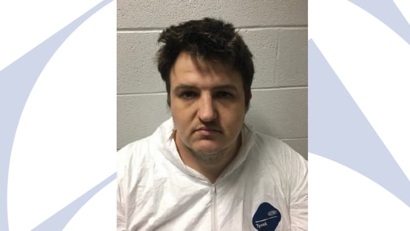 Mató a sus 3 hijos cuando estaban con él en casa: luego huyó, estrelló el auto y confesó el crimen