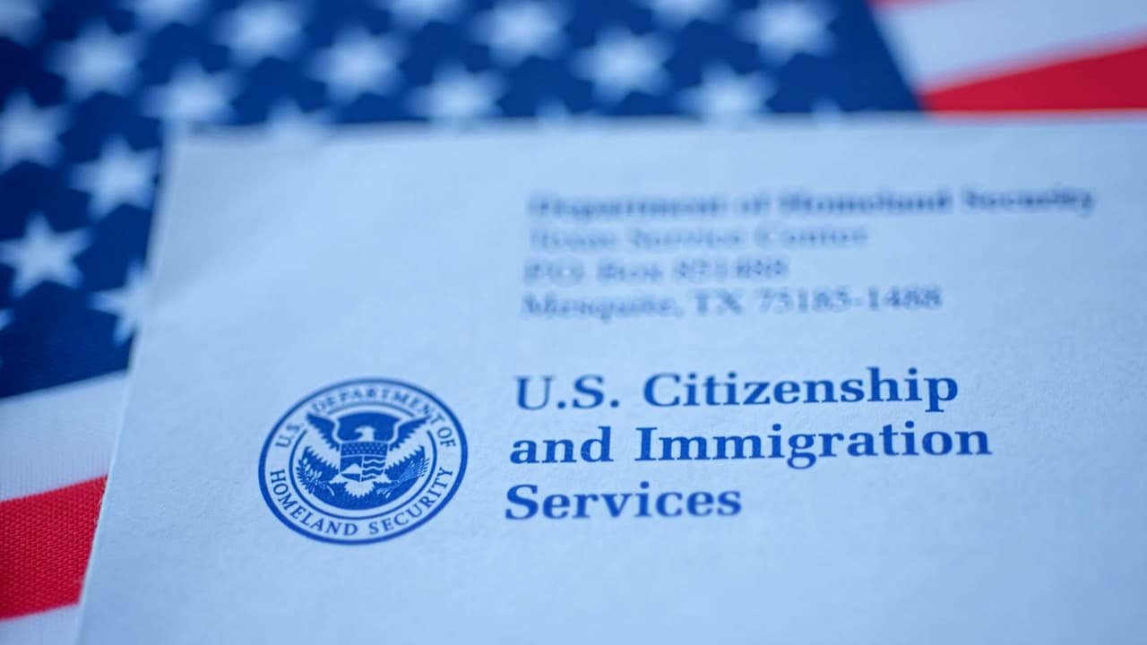 ¿Siguen vigentes los 60 días de gracia para trabajadores con visa que pierden su empleo?: Abogado responde