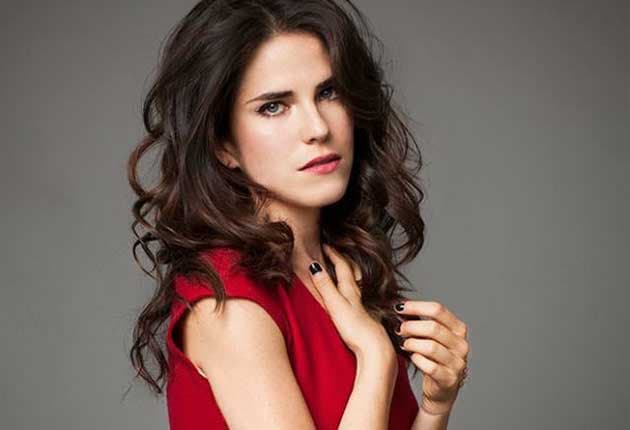 <b>Karla Souza </b>
<i>“Para obtener papeles en los castings en L.A me aconsejaban hablar mal el inglés para que me creyeran que era latina”</i> Expresó en un entrevista de televisión.
<br>