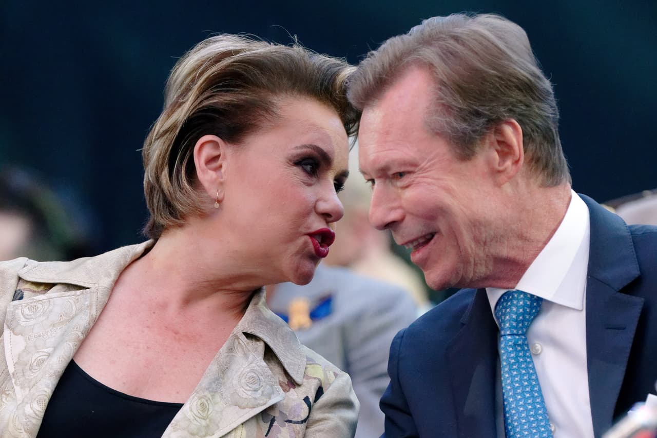 Así como el 
<b><a href="https://www.univision.com/famosos/el-principe-harry-inicia-acciones-legales-contra-dos-tabloides-britanicos-por-presunto-hackeo-telefonico" target="_blank">príncipe Harry defendió</a></b> a 
<b>Meghan Markle</b>, Enrique, el gran duque de Luxemburgo, salió en defensa de su esposa María Teresa Mestre.