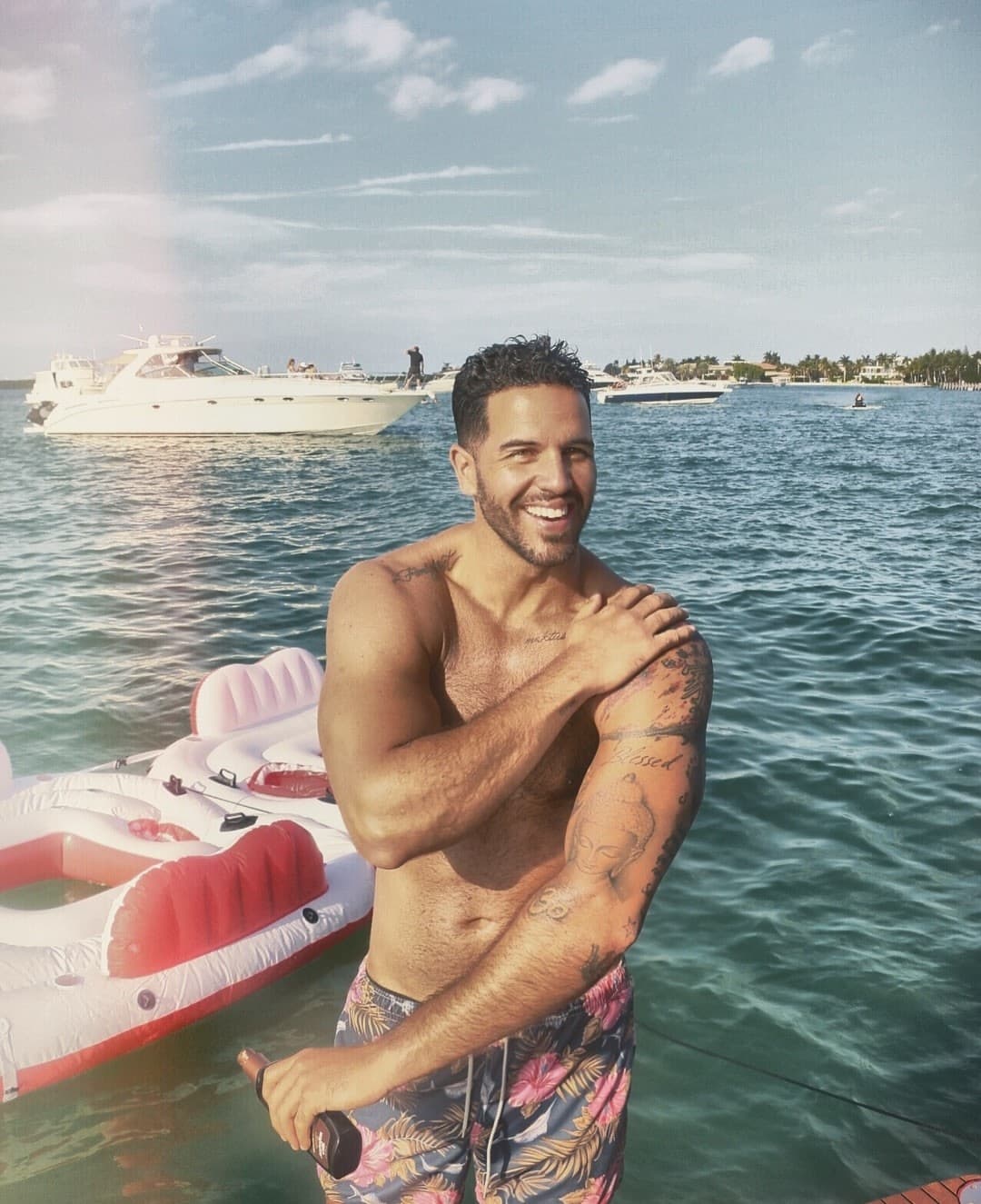 “¿Qué tendrá el mar que siempre nos saca una sonrisa?”, preguntó el chef Yisus a sus seguidores de redes sociales.
<br>