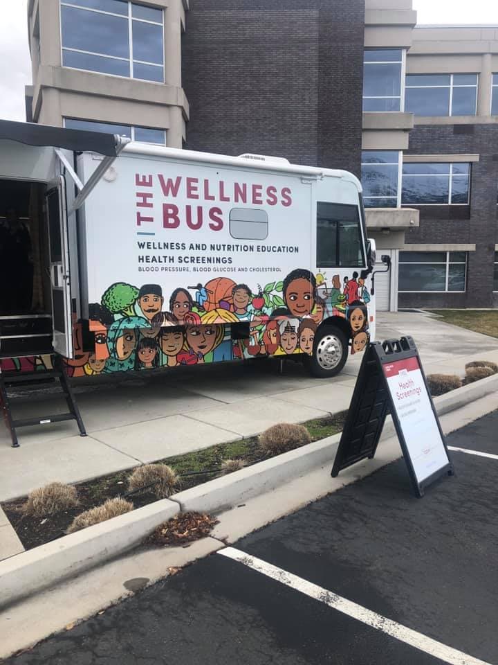 Para saber sobre los horarios, días y lugares que visitará el camión de bienestar es importante que consulten sus redes sociales en Twitter y Facebook como @UtahWellnesBus