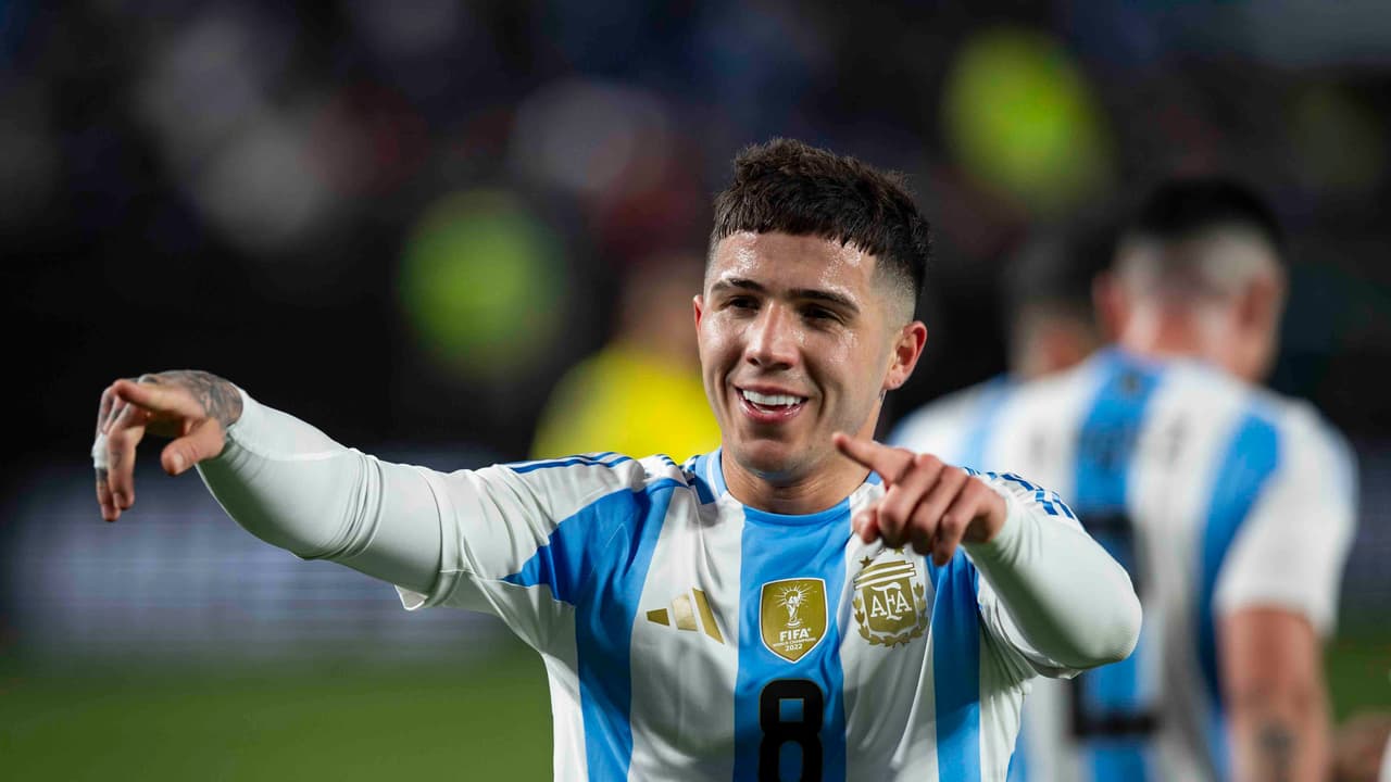 Argentina golea sin Messi a El Salvador